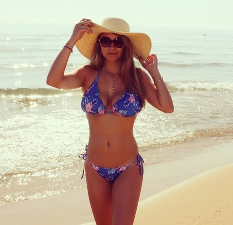 Eveline Do sexy model galleries