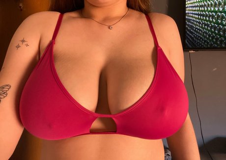 maiof top pornstar photo