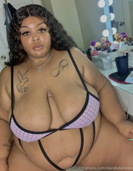 danekdanielle perfect star pics