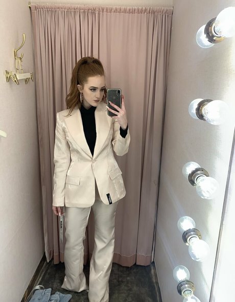 kaitimackenzie model pornographic pictures