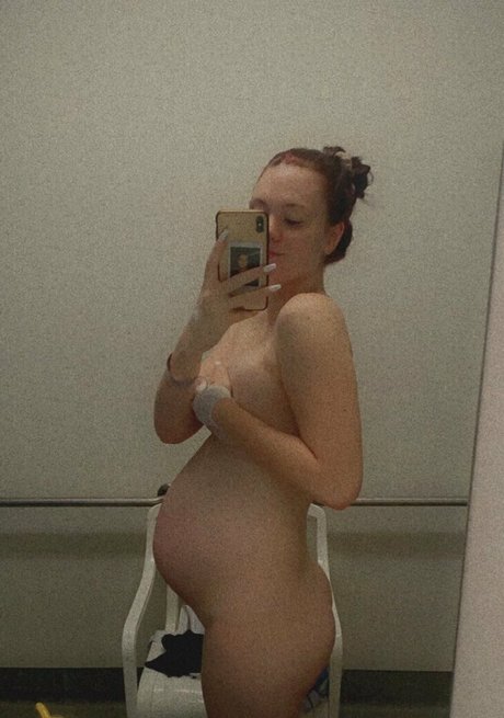 chloebellxo hot actress photo