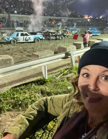 canadian cougar model nude pics