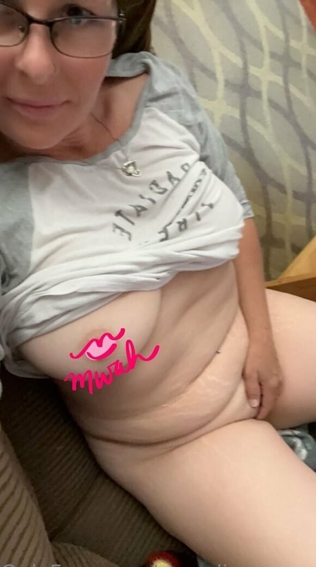 canadian cougar star top photo