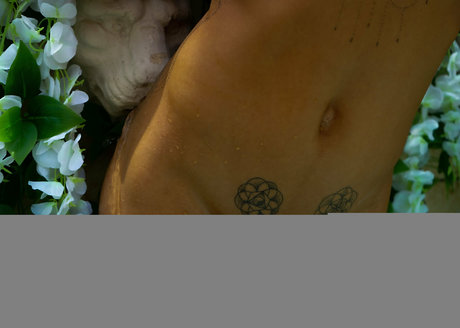 skyluxxe hot model galleries