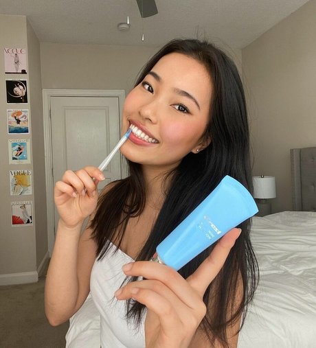 Marissa Ren nudes model img