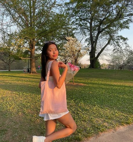 Marissa Ren naked pornstar pics