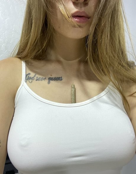 Sofuckingood13 adult actress pic