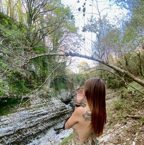 Sofuckingood13 pornstar erotic photo