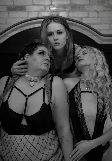 kytrue model nudes pic