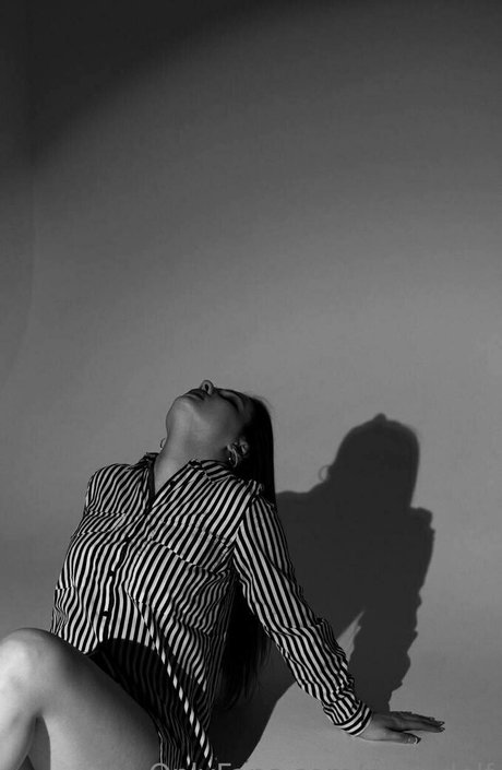 nika delf hot model images