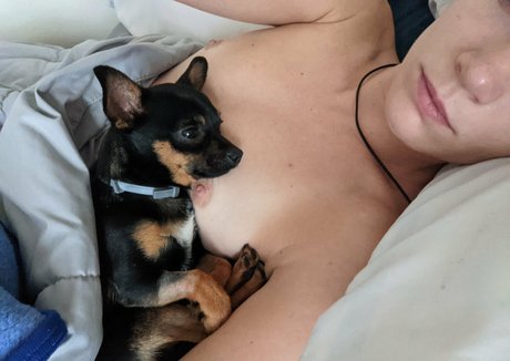 giahill top actress image