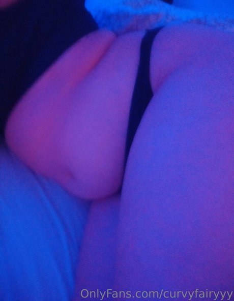 curvyfairyyy model nude pics