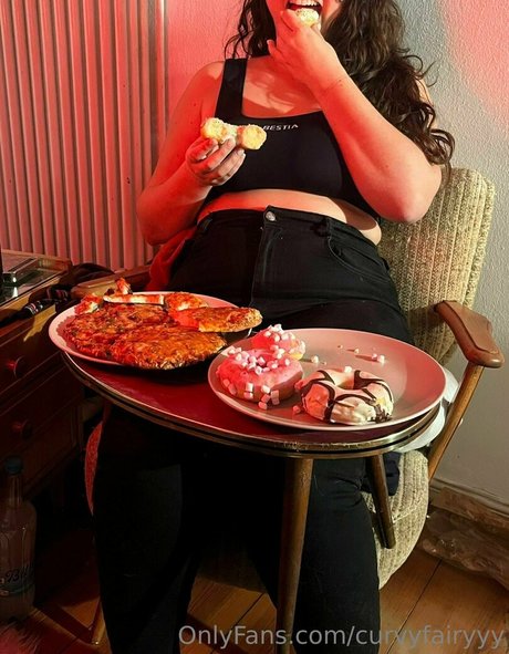 curvyfairyyy star hot picture