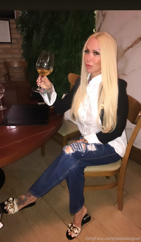 fabiolavoguel star art pics