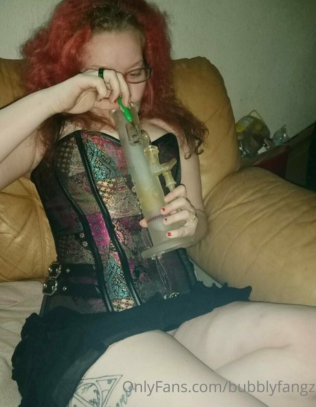 bubblyfangz free actress pics