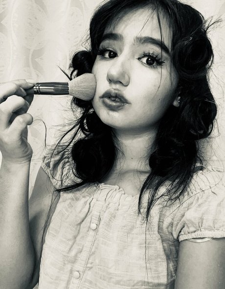 ooficialanie sexy actress photo