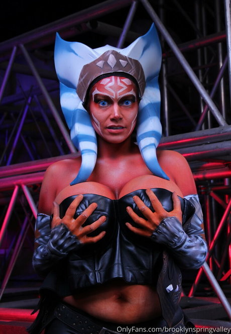 Brooklynspringvalley adult star images