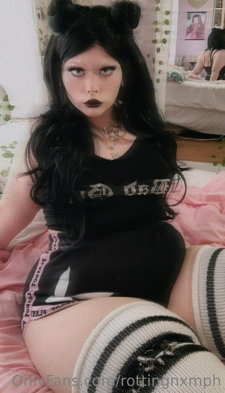 rottingnxmph erotic star img