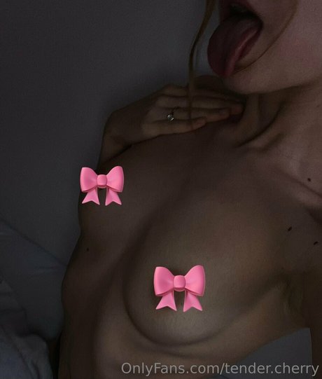 tender cherry pretty model image