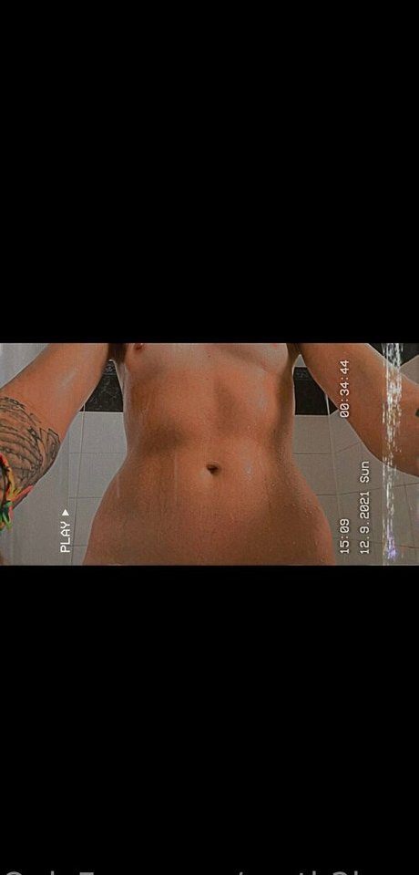 earth2hannahh pretty pornstar image