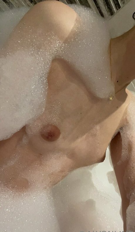 alyonline model nudes pic