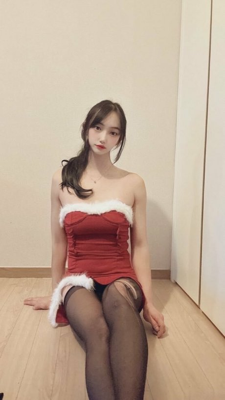 Ayoung top model image