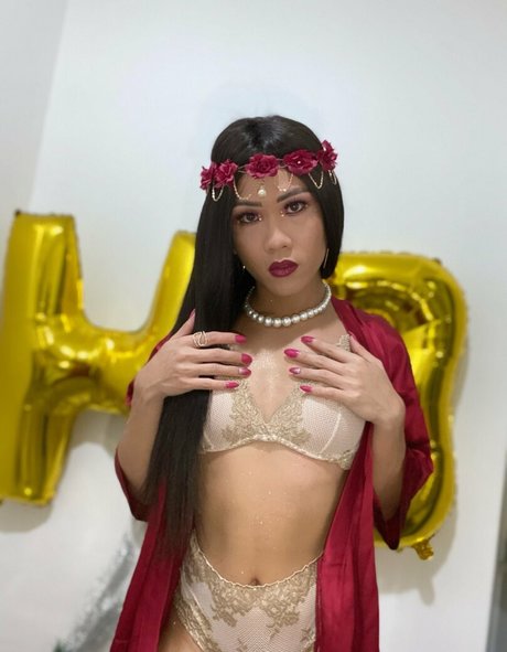 lilyuw888 model nude gallery