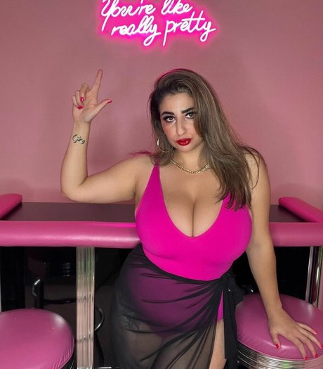 Arikittee high quality actress photos