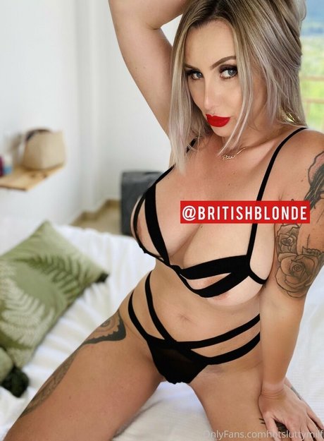 hotsluttymilf model sex picture