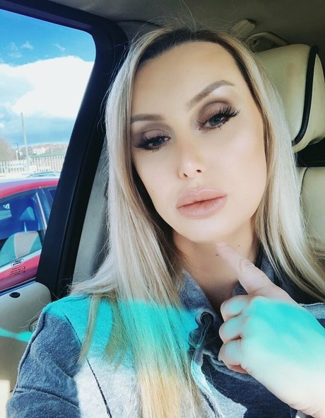 hotsluttymilf pornstar erotic img