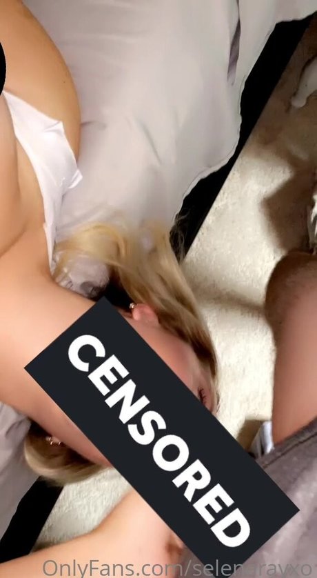 Selena Ray model naked images