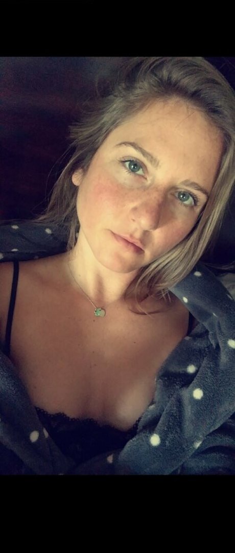 lelulullaby model top pictures