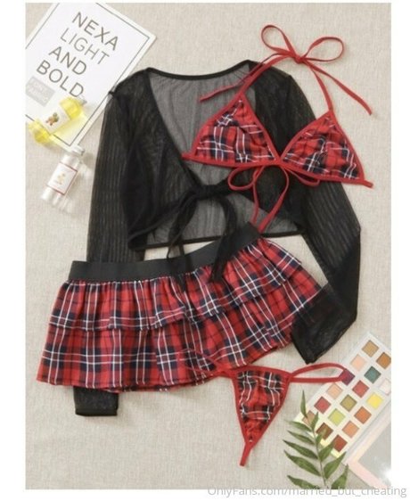 married but cheating pornstar top photo