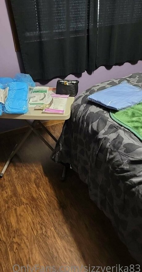 sizzyerika83 erotic model archive