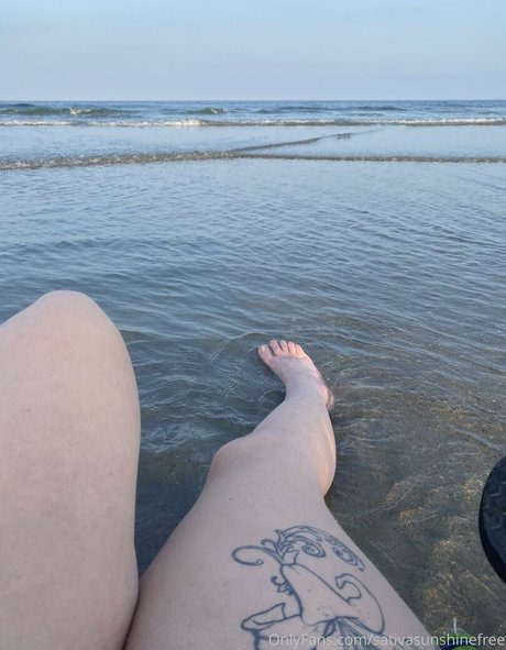 sativasunshinefree perfect actress pic