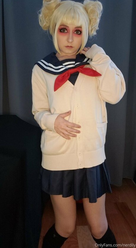 Nerdily hot model img