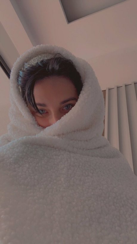 molly bl0om hot model gallery