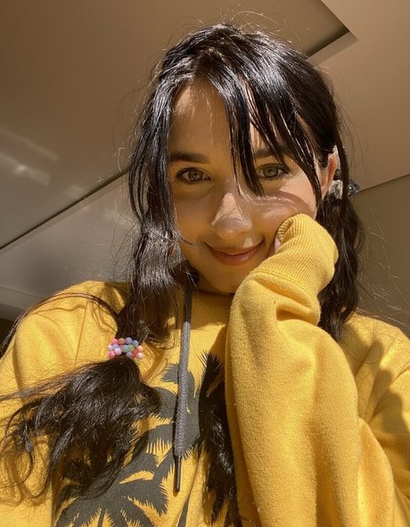 molly bl0om model sexy galleries