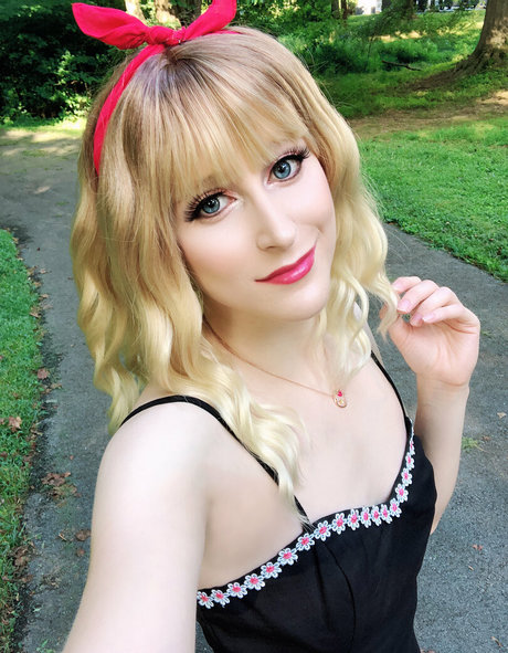 lorenia nudes model galleries