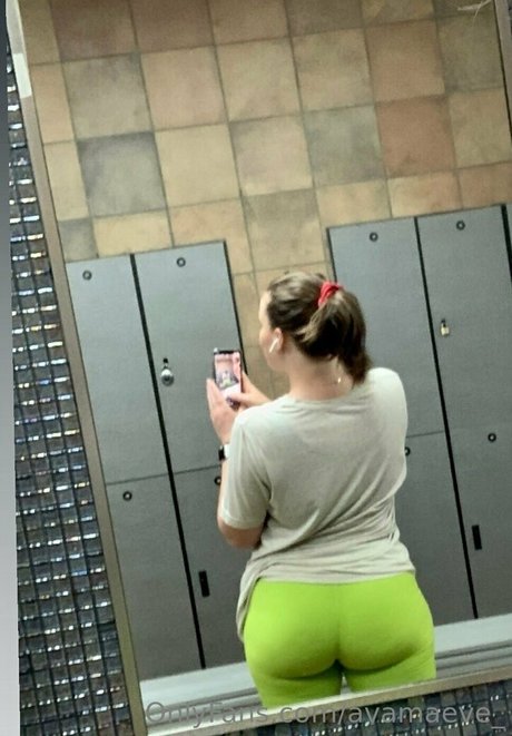 avamaeve_ star top pictures