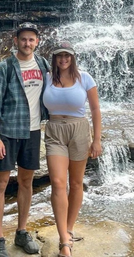 iamjordilee naked star img