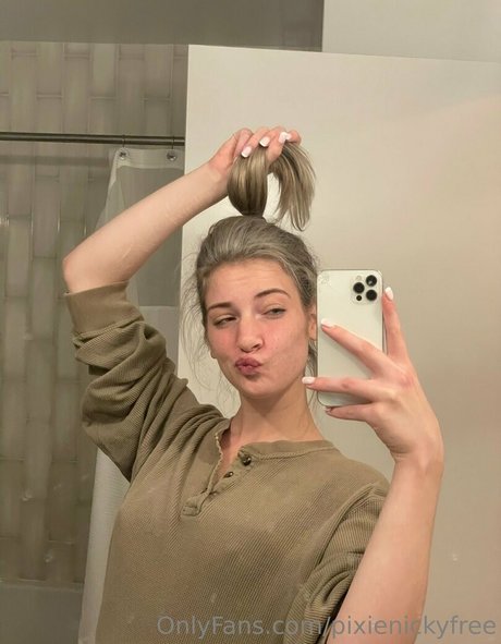 pixienickyfree sex star pics