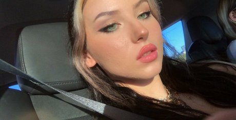 katyakittyxo model hd pics