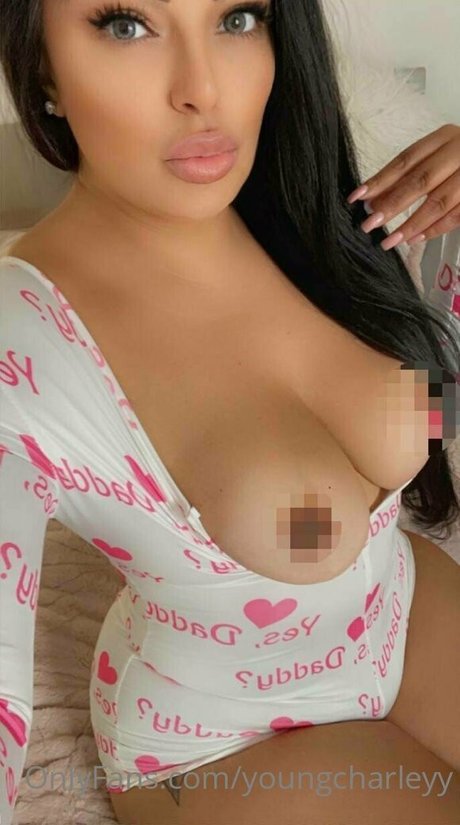 youngcharleyy star beautiful image