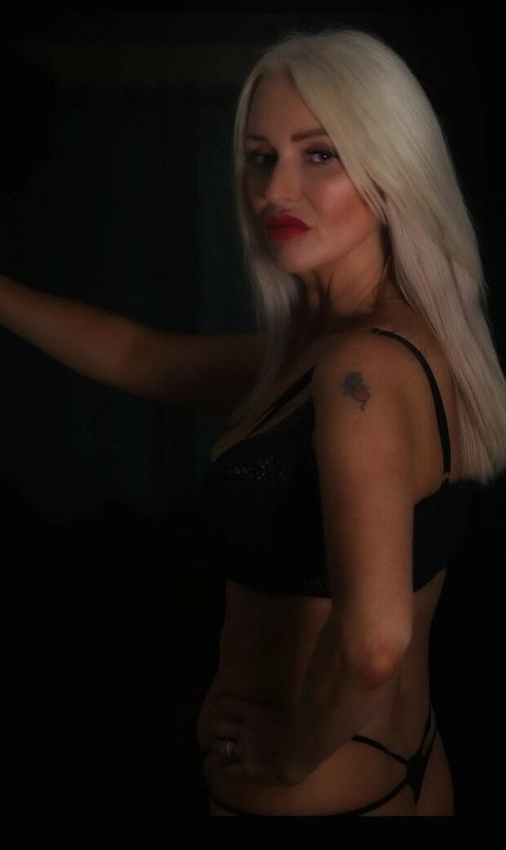 candy c sexy pornstar pic