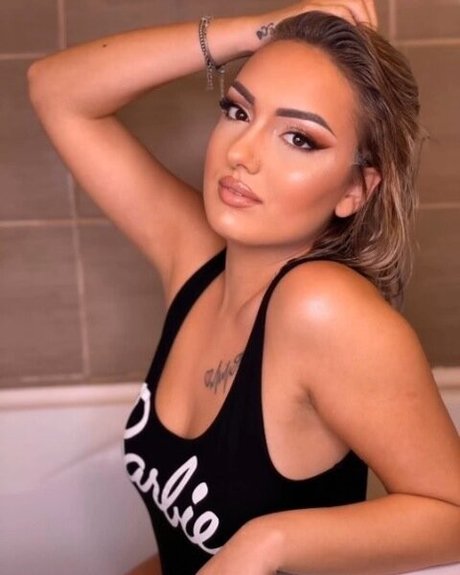 deeaxsharon pretty pornstar img