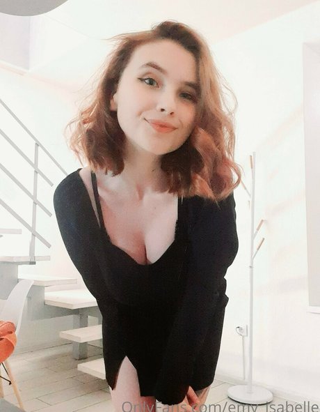 emy isabelle perfect model pics