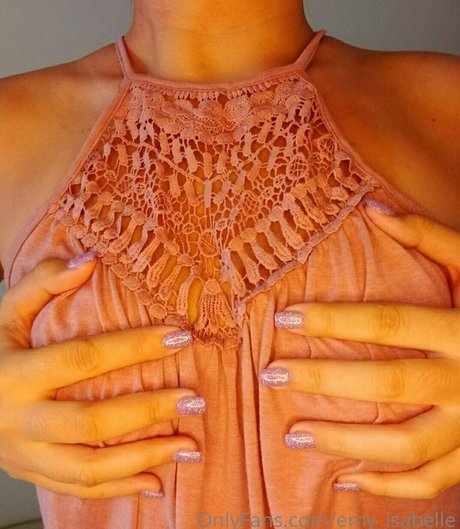 emy isabelle Profile pic