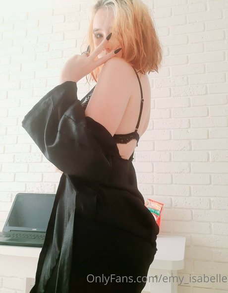 emy isabelle model nice img