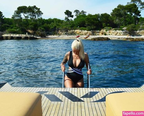 Carina Spack free model pics